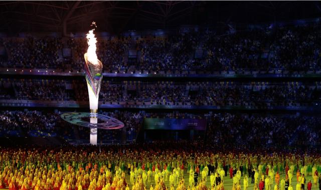 开云移动端-“民生银行杯”助力十四运 线上运动会线下大格局